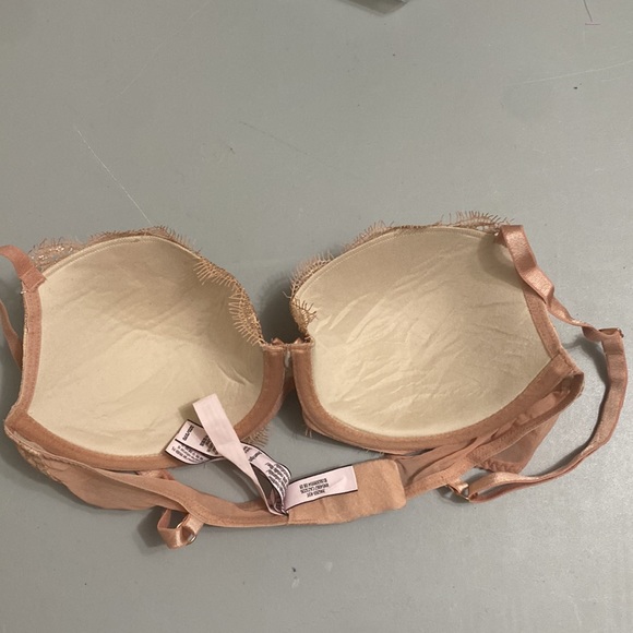 Victoria Secret Dream Angels Lined Demi Lace Beige Bra Size 32D - Picture 2 of 11